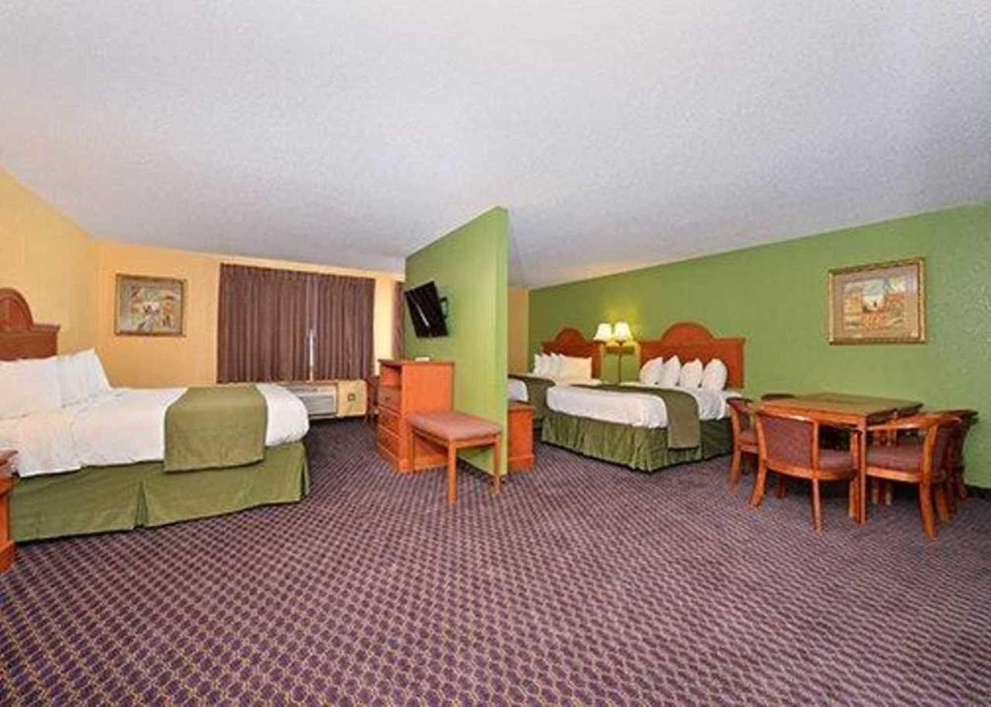 Quality Inn & Suites Grinnell Exteriér fotografie